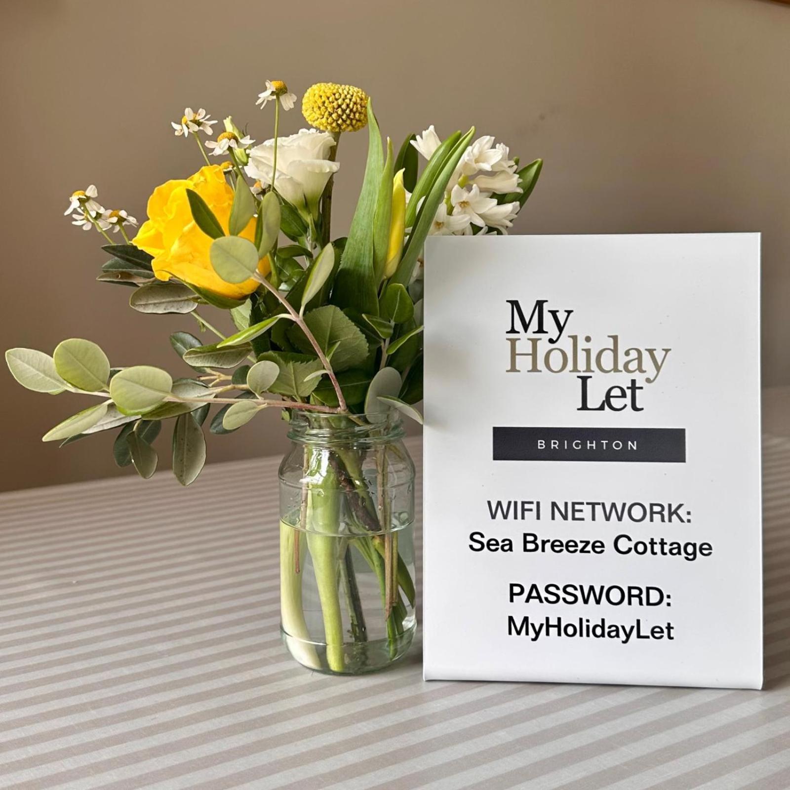 Sea Breeze Cottage With Parking By Myholidaylet Brighton Exterior photo