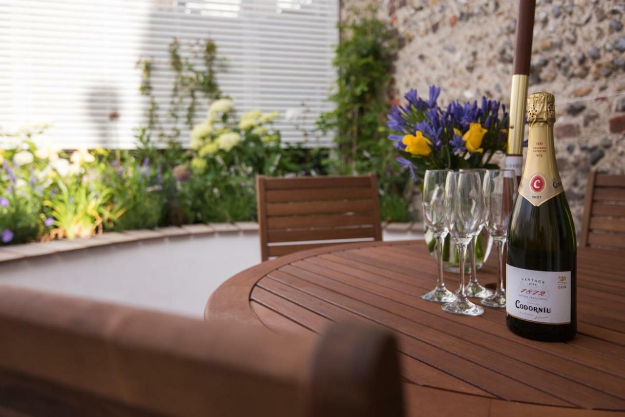 Sea Breeze Cottage With Parking By Myholidaylet Brighton Exterior photo